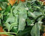 Foto langkah ke 1 dari resep 96. Tumis kangkung udang klotok.