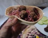 A picture of step 14 of Sumac-beetroo rice with meatballs.