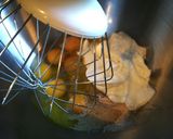 Foto del paso 2 de la receta Buñuelos con queso y yogur 0% al limón 🍋 🍋 🍋