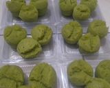 Foto langkah ke 6 dari resep Apem mangkok tanpa tape rasa matcha.