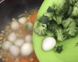 Foto langkah ke 3 dari resep Sup Brokoli Telur Puyuh.