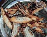 Foto langkah ke 2 dari resep Ikan tongkol goreng rica² manado.