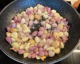 Foto langkah ke 1 dari resep Sambal bawang gurih.