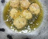 A picture of step 3 of Maggi ke Pakode.