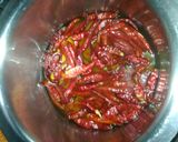 A picture of step 1 of Spicy red chilli chutney.