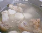 Hình bước làm 2 của món Canh đuôi heo nấu khoai sọ