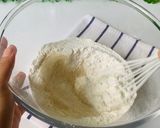 Foto langkah ke 3 dari resep Mochi Pandan Isi Kacang.