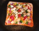 A picture of step 4 of Bread Pizza.