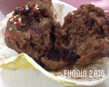 Foto langkah ke 8 dari resep Choco Banana Cupcake moist.