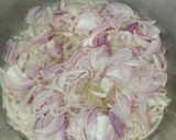 A picture of step 3 of Bhindi masala.