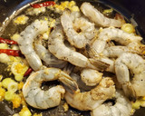 Foto del paso 4 de la receta: Camarones al ajillo🌺