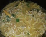 Foto langkah ke 5 dari resep Soto Ceker Tauge.