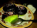 Bolu kukus pandan coklat