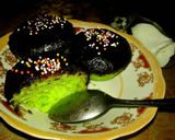 Foto langkah ke 4 dari resep Bolu kukus pandan coklat.