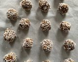 A picture of step 2 of No-Bake (Raw) Energy Bites.