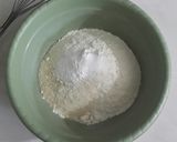 Foto langkah ke 2 dari resep Banana pluffy pancake.