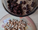Foto del paso 1 de la receta: Galletas fit de pasas de uva y nuez con base de avena y yogurt