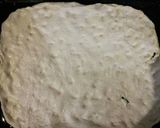 Foto del passaggio 4 della ricetta Pizza alta porcini e gorgonzola piccante