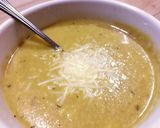 A picture of step 8 of Grande Zuppa di Formaggio Italiano.