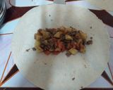 صورة لخطوة 4 من وصفة تاكوس منزلي باللحم المفروم ولا اروعة 🌯🌯😋😋