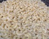 A picture of step 1 of Brown macaroni with beef meat.