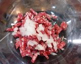 Foto del paso 2 de la receta: Tartar de fuet y aguacate
