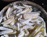 A picture of step 2 of Spicy finger chips.