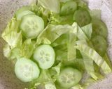 Hình bước làm 2 của món Salad Trứng Luộc, Dưa Leo & Vẹm Đen (Trai) Ngâm Dầu