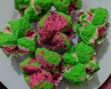 Foto langkah ke 4 dari resep Bolu Kukus Semangka.