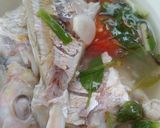 Foto langkah ke 5 dari resep Sop Ikan Daun Kelor.