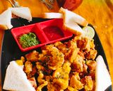 A picture of step 5 of Aloo laccha pakora.