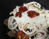 Foto del paso 5 de la receta: Calamares con aceitunas negras