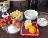 A picture of step 1 of Apple cake.