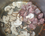 Foto del paso 3 de la receta: Arroz de montaña con butifarra y champiñones
