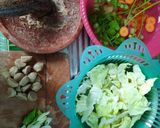 Foto langkah ke 1 dari resep Sup Bakso Sosis.