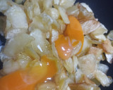 Foto del paso 2 de la receta: Huevos rotos