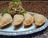 રવા ના ઘૂઘરા (Rava Ghughra Recipe In Gujarati) રેસીપી સ્ટેપ4ફોટો