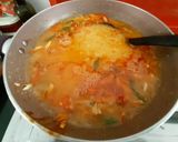 A picture of step 4 of Schezwan Masoor Dal.