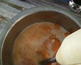 A picture of step 3 of Mango shake.