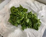 Une image de l'étape 4 de Bâtonnets de concombre sauce coriandre skyr moutarde et citron.