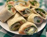 Foto del paso 4 de la receta Cena fácil y rápida: Wraps de salmón y crema de aguacate