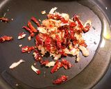 รูปขั้นตอนการทำที่ 2 ของ หมูสับผัดไข่แดงเค็ม