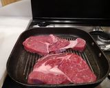 Foto del paso 4 de la receta: Chuletón de ternera a la plancha con patatas
