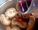 Foto del paso 4 de la receta Setas shiitake al vino tinto con taquitos ibéricos