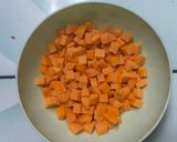 Foto langkah ke 1 dari resep Perkedel Tahu Sosis.