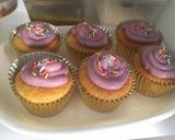 Foto langkah ke 4 dari resep Cupcake simple n enak.