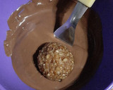 Foto del paso 3 de la receta: Bombones de nuez y dulce de leche🤤
