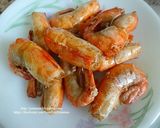 รูปขั้นตอนการทำที่ 3 ของ กุ้งผัดพริกเกลือ