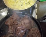 Foto del paso 3 de la receta: Entraña a la plancha con salsa de puerro y muzarella