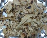 A picture of step 1 of Chinese style chilli chapathi.